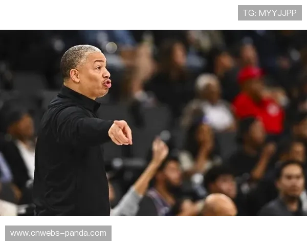 快船攻防体系失衡，泰伦卢战术调整面临考验